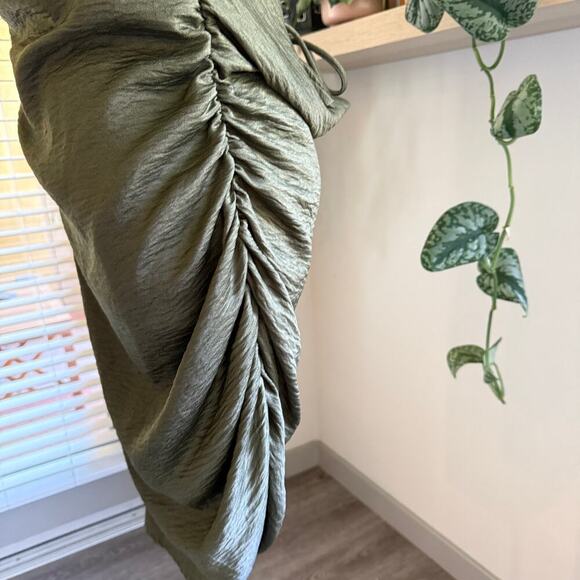Olive Green Ellie Ruched Mini Dress Large Crisscross Back Cowl Neck Fashion Nova - Picture 4 of 10